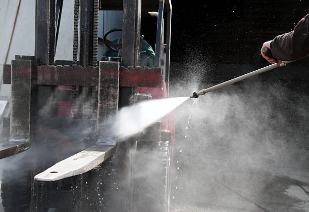 Best Commercial Building Pressure Washing  in Woodstock, IL